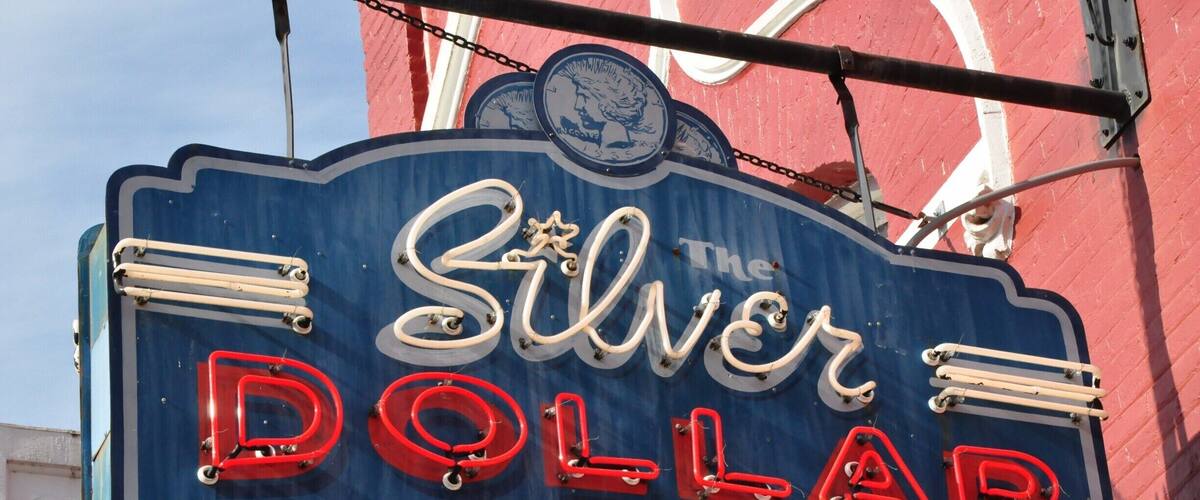 So the question is: " Why would anybody go to a "fast food" place to eat?" It is really easy to find real food in real places anywhere. Get there. Silver Dollar was good by the way.