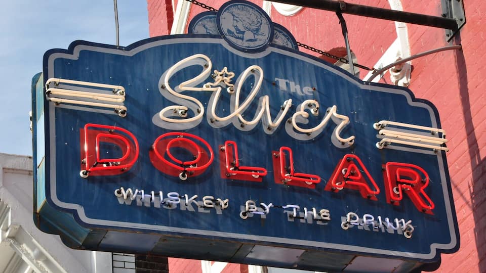 So the question is: " Why would anybody go to a "fast food" place to eat?" It is really easy to find real food in real places anywhere. Get there. Silver Dollar was good by the way.