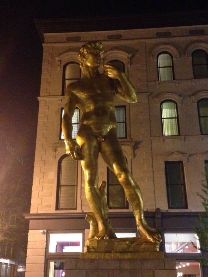 An enormous gold statue we came across down the street from the slugger museum. Seemed really out of place actually. It was almost as tall as the 4 storey building it was in front of.