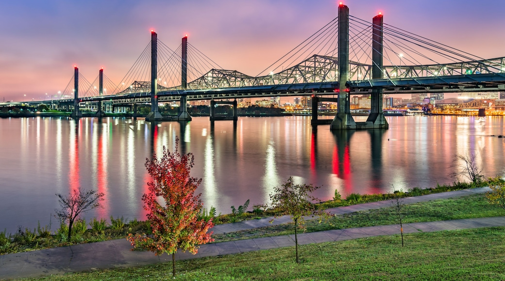 Bridges across the Ohio River between Louisville, Kentucky and Jeffersonville, Indiana
