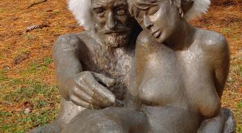 Sculptor Jeptha Barnard Bright Jr. and his wife.