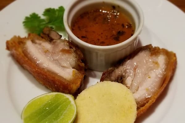Chicharrón y Casabe....crispy pork belly with wasakaka sauce. Absolute treat!
#trovember