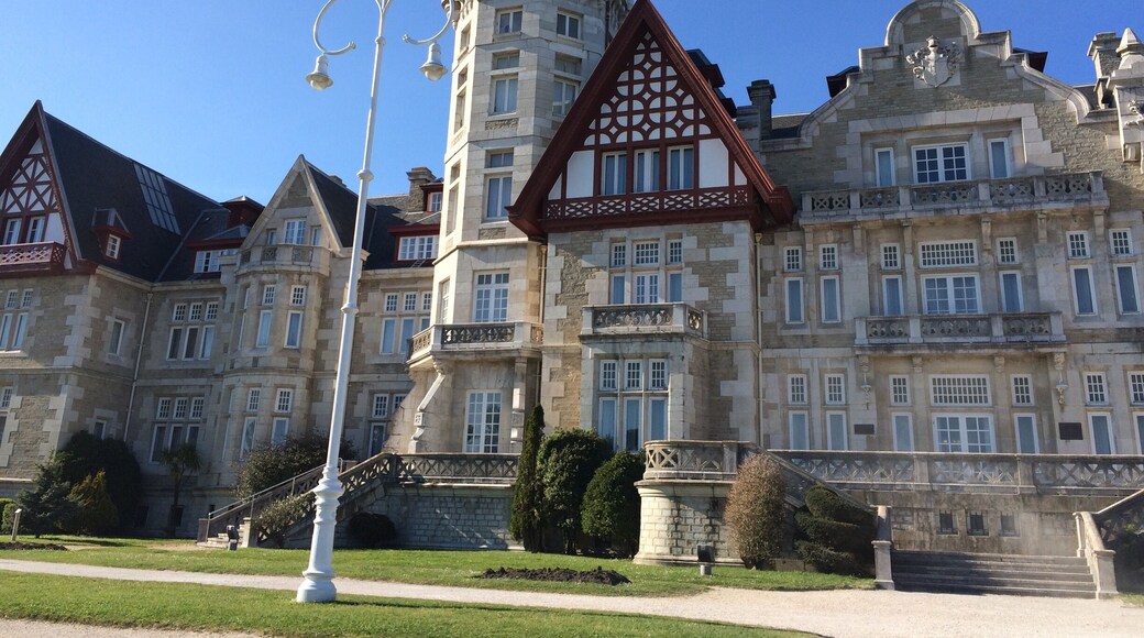 This palace used to be the summer residence of the King of Spain