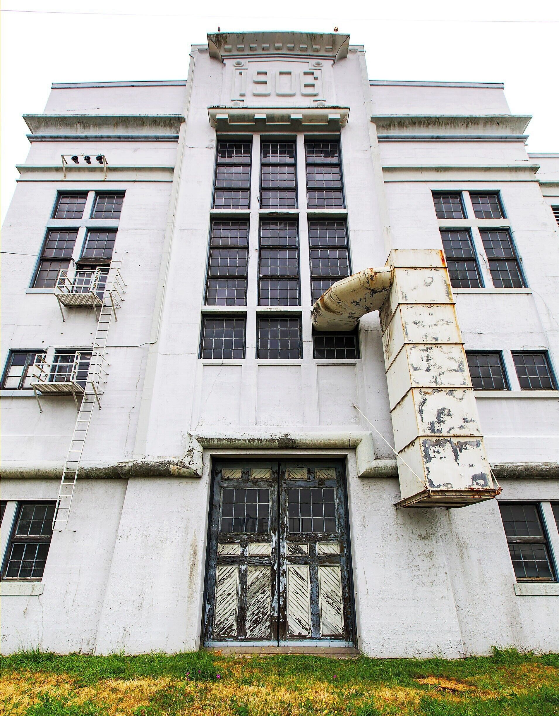 The Georgetown Steam Plant was built in 1906 to provide power for Seattle's streetcars, the city of Georgetown, and the Seattle-Tacoma Railway. Although it's turbines were state-of-the art for their time, technology was advancing so quickly that the plant became outdated within a decade. It was soon relegated to secondary status and was used occasionally through the 1970s during droughts and to meet peak power demand.
Today, the nearly-complete plant is operated as a free museum and is open to the public the second Saturday of every month from 10am-2pm.