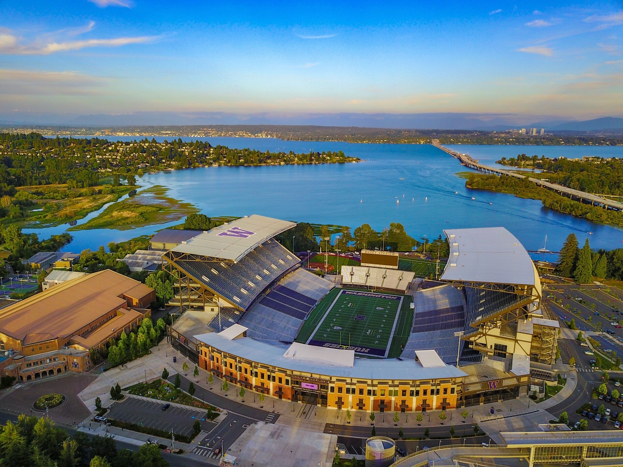 Go Dawgs! #huskystadium #seattle #washington #lakewashington #pnw #drone