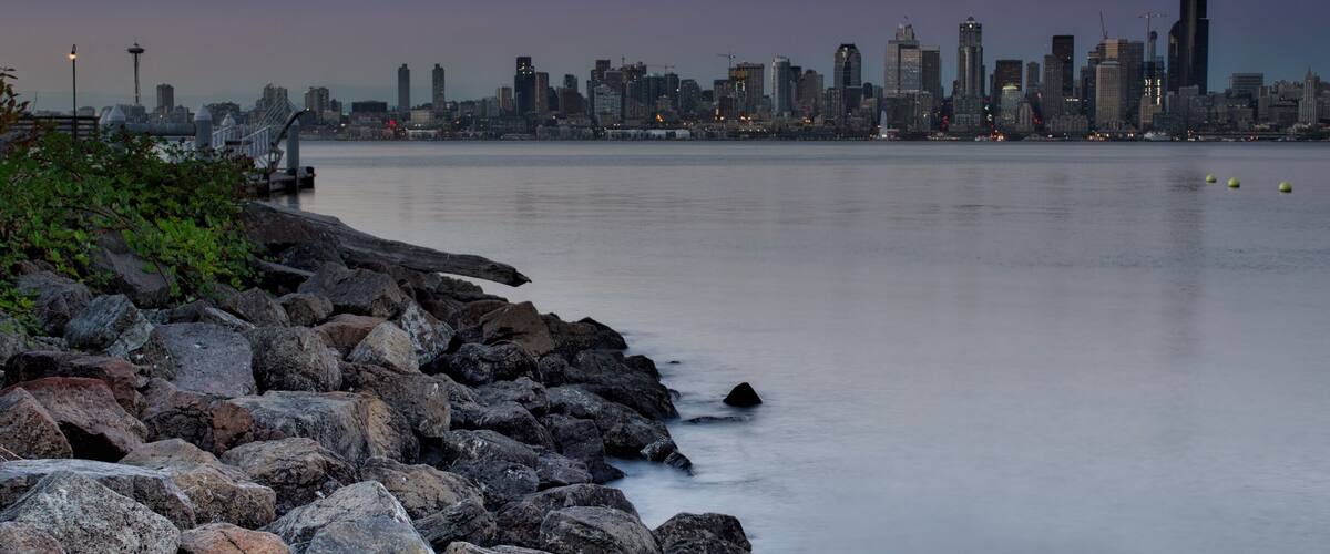 There is a lot of great areas in West Seattle to just relax and enjoy the view. Strongly recommend going to this area if you visit Seattle.