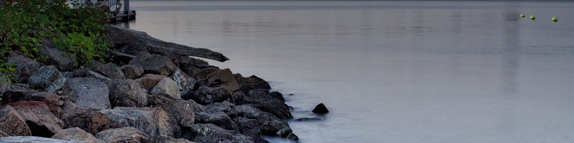 There is a lot of great areas in West Seattle to just relax and enjoy the view. Strongly recommend going to this area if you visit Seattle.