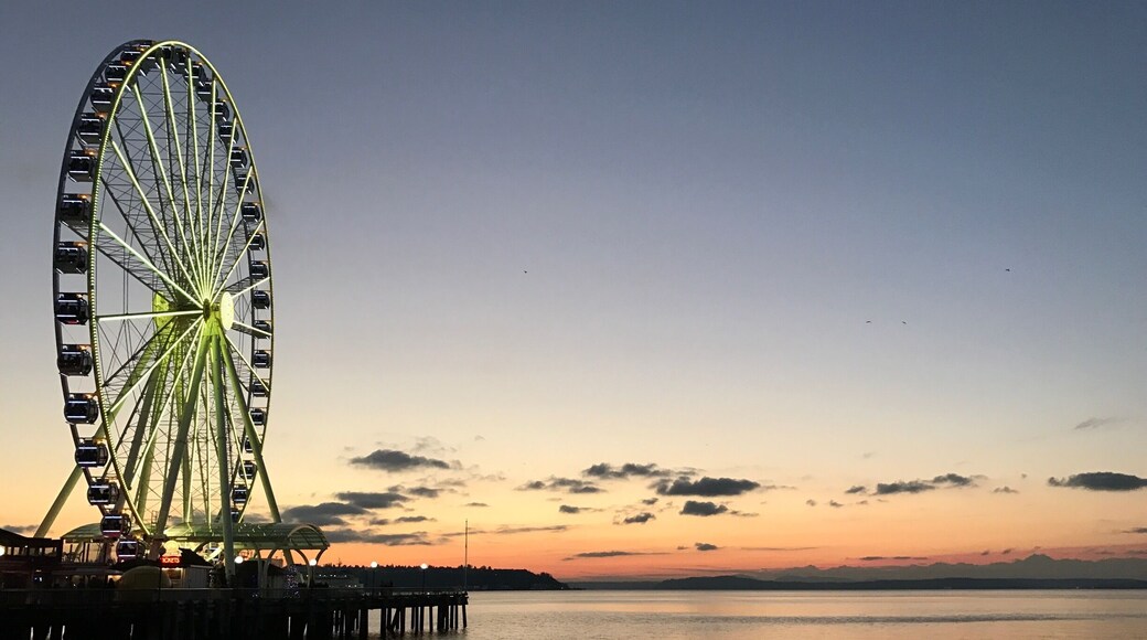 I tried to take as many pictures of the sunset that I could, who knew if I'd get another chance of such an amazing sky? Yeah, I didn't. But the pictures I got were well worth all of the running I had to do to get them.