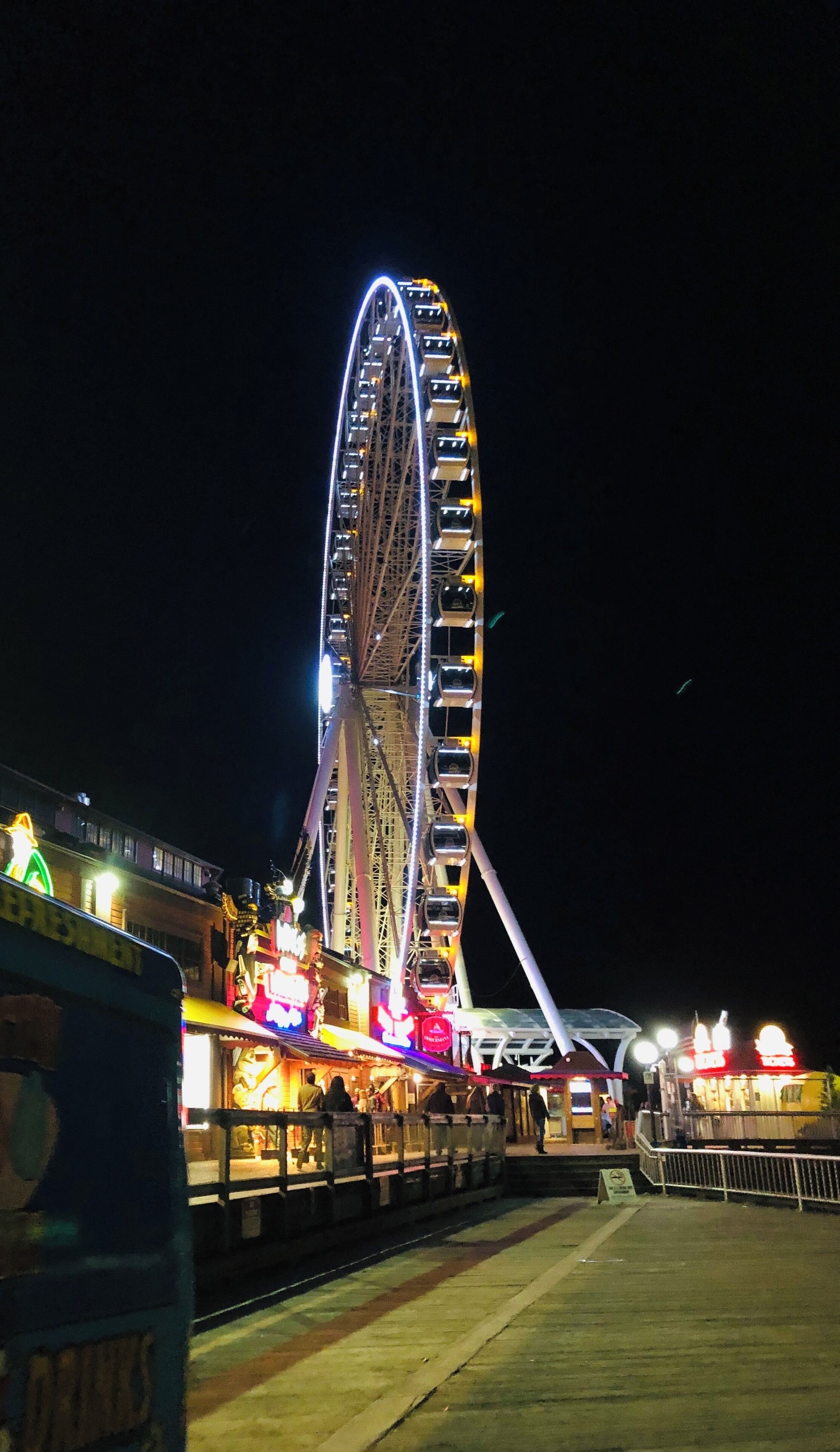 Seattle night life is beautiful!! The great wheel is a perfect way to view the Seattle night life!! #adventure