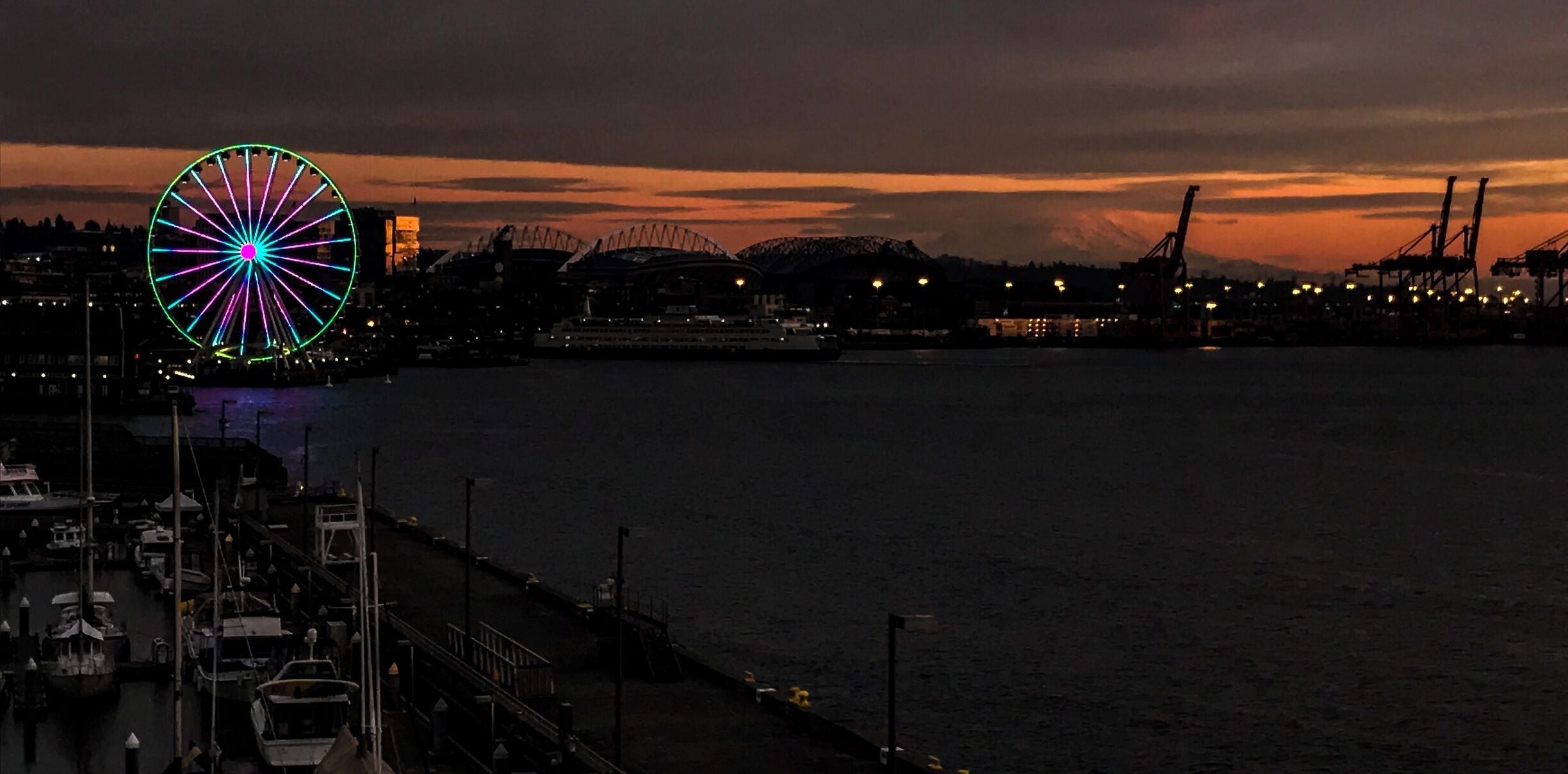 Drama in the sky! #pier66 #seattlewaterfrontviews