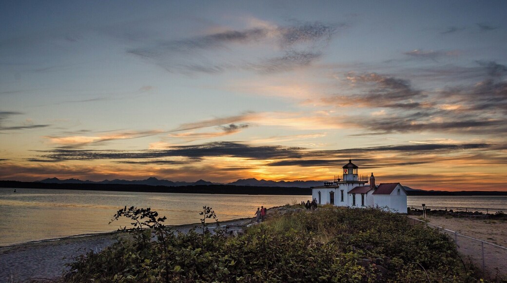 Sunsets at Discovery Park are the best
#lifeatexpedia #TakeAHike