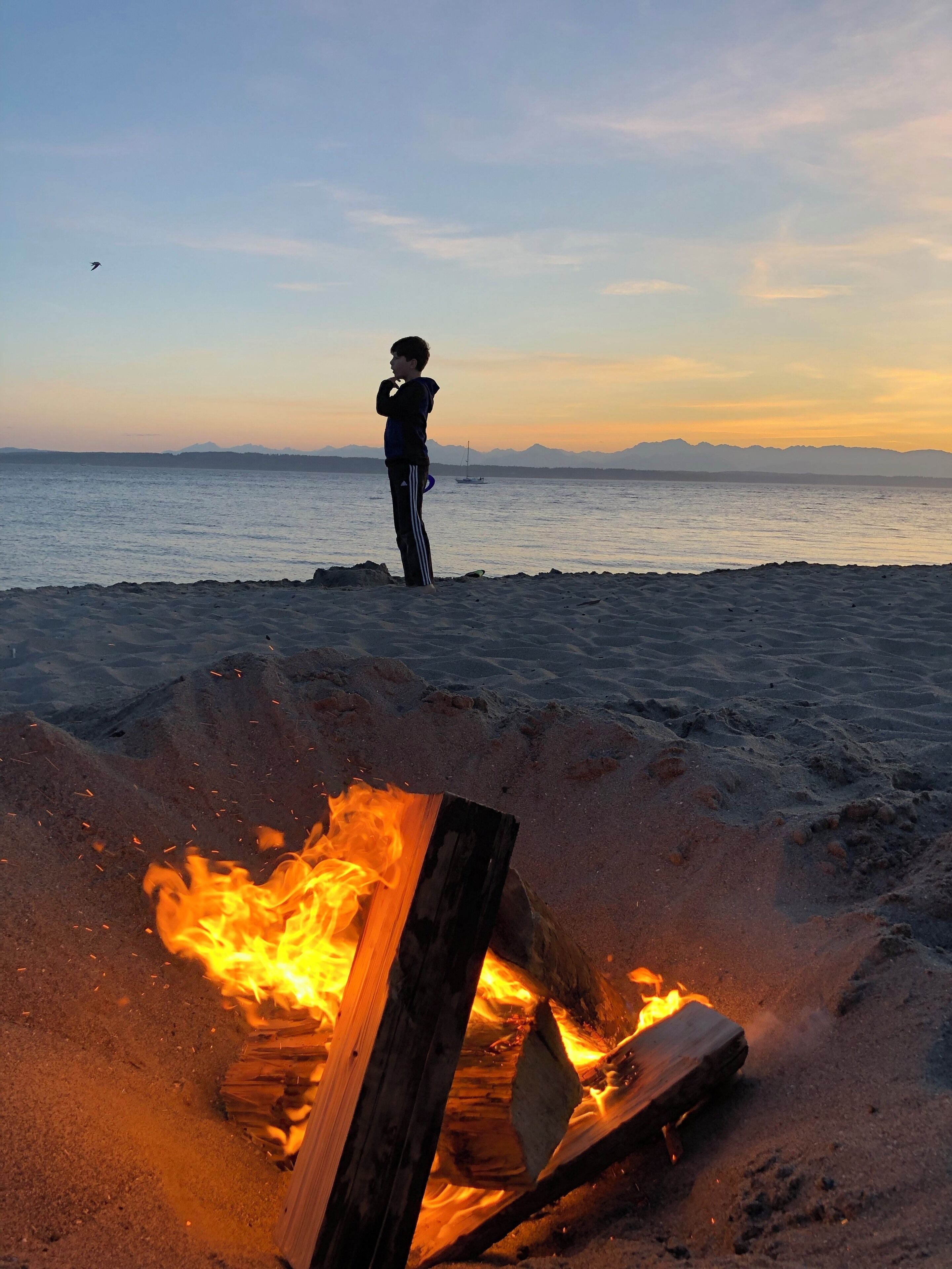 #LifeatExpedia
Get lost in your own city, where a beach escape is only a few minutes away ☀️🌅