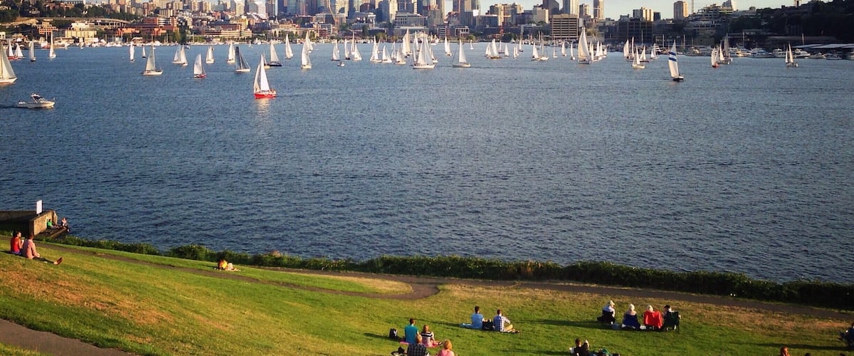 Grab a grassy seat at the top of the hill at Gas Works Park for one of the best views of Seattle. Perfect for July 4th fireworks viewing, sailboat spotting, or picnicking and cloud gazing.