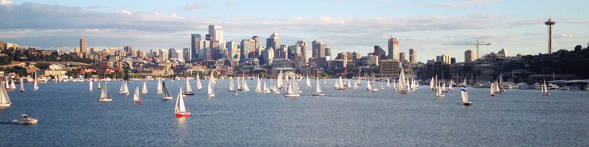 Grab a grassy seat at the top of the hill at Gas Works Park for one of the best views of Seattle. Perfect for July 4th fireworks viewing, sailboat spotting, or picnicking and cloud gazing.