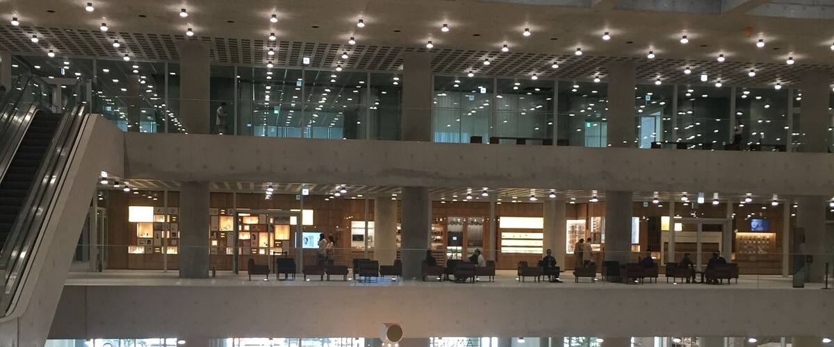 Amore pacific company
beautiful place in Sin Yongsan station around(number2 out)