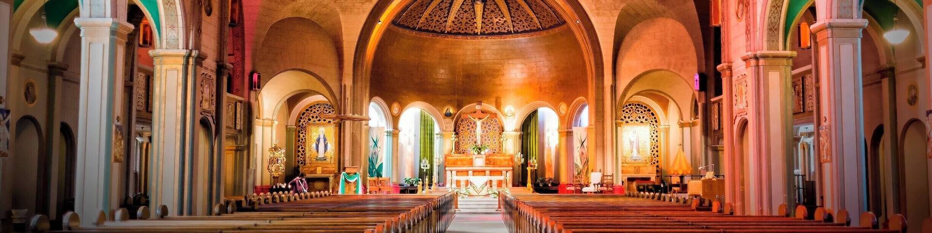 Mission San Francisco de Asís was founded 29 June 1776 by Padre Francisco Palóu and Padre Pedro Benito Cambón. The mission is named for Saint Francis of Assisi. The current site was picked in 1782 because of the harsh conditions at the original mission. It is considered to be the oldest intact building in San Francisco.
The Mission is located in the San Francisco Mission District at the corner of 16th and Dolores Streets. #Details #golden #troveontuesday #Trovember