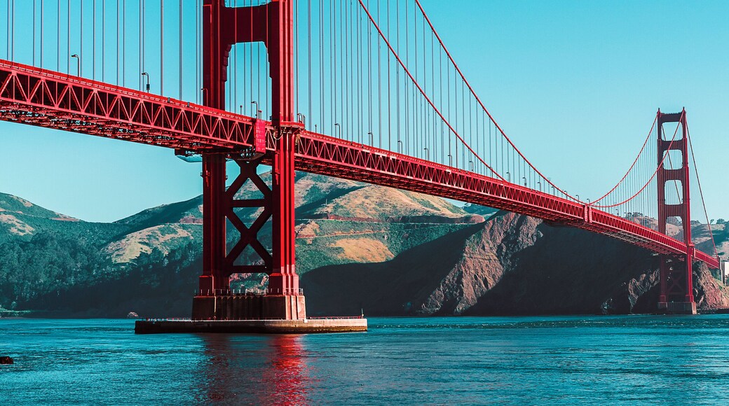Amazing views and a spot that will take you super close to this amazing bridge. From a photographic stand point I believe there are tons of compositions from this locations. The colors are great in the morning and afternoon.
#golden #goldengatebridge #sanfrancisco #californiadream #beautifulwaterscapes #oceanview