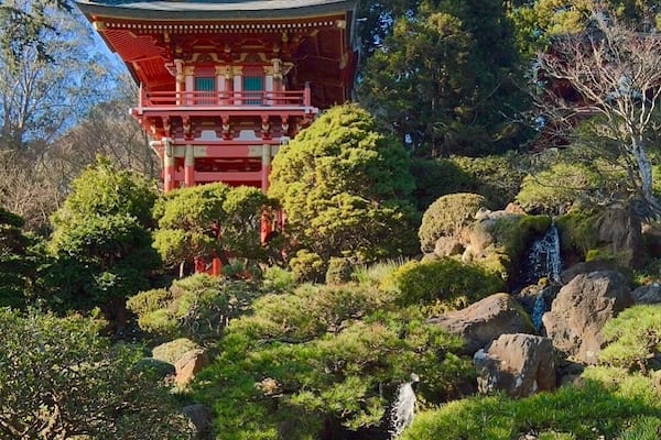 Gorgeous gem in #SanFrancisco. It's the first Japanese garden that was opened to the public in the US, and the place where #fortunecookies were introduced in our country. These were originally savory but then reinvented as sweet to appeal to the American palate. #garden #walking