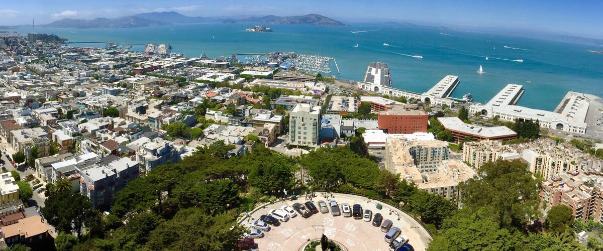 Take the elevator to the top for a fantastic view of the city, Alcatraz, the Bay Bridge and to the Golden Gate Bridge.