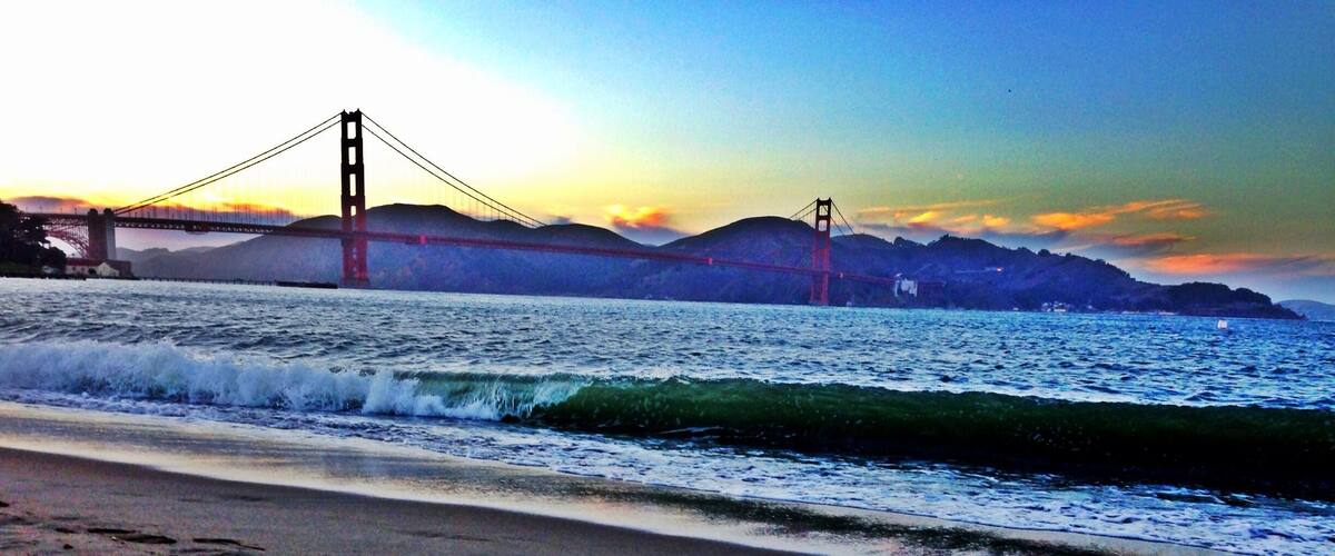 One of my favorite sunset spots in SF looking out at the Golden Gate. 🌞