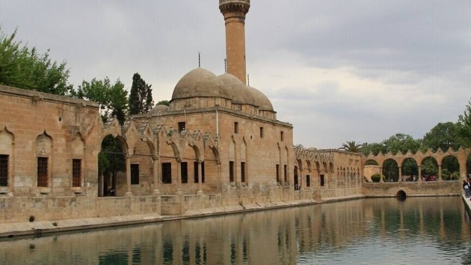 Balıklıgöl,Urfa,Turkey
----- Balıklı Göl; according to legend, where the Prophet Abraham was thrown into the fire in the city center of Şanlıurfa. The lake is famous for its sacred fish and its historical monuments around it.
#balıklıgöl #urfa #turkey