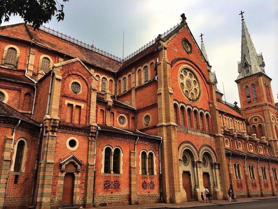 Hó Chí Mính, Vietnam. Notre dame. #architecture 