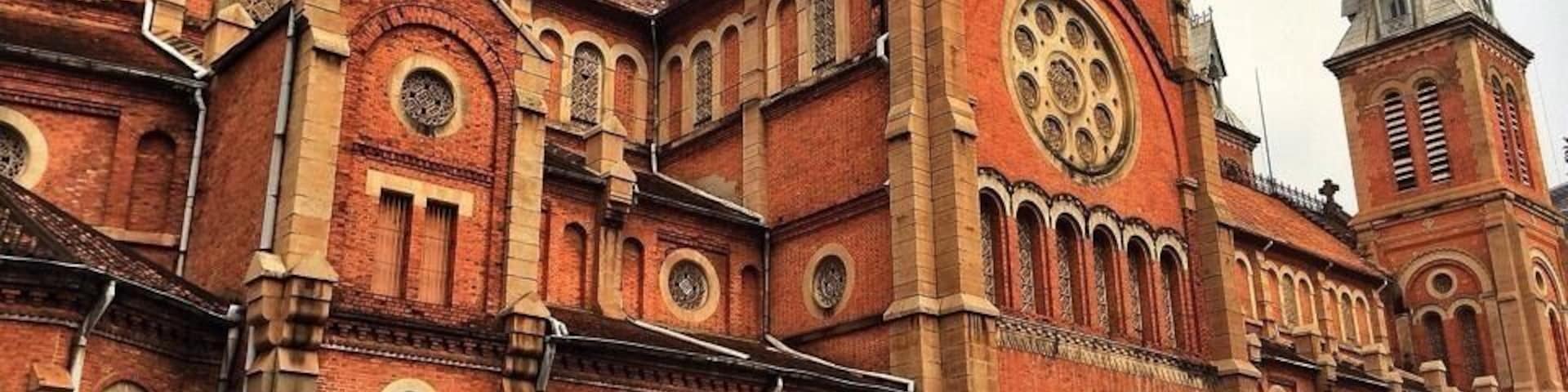 Hó Chí Mính, Vietnam. Notre dame. #architecture