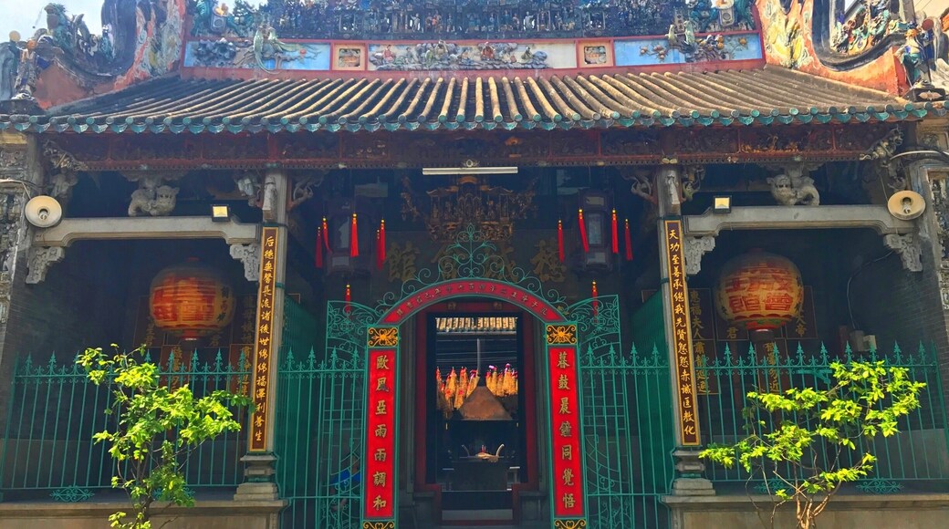 Ba Thien Hau temple in Ho Chi Minh, dedicated to the Chinese sea goddess Mazu.