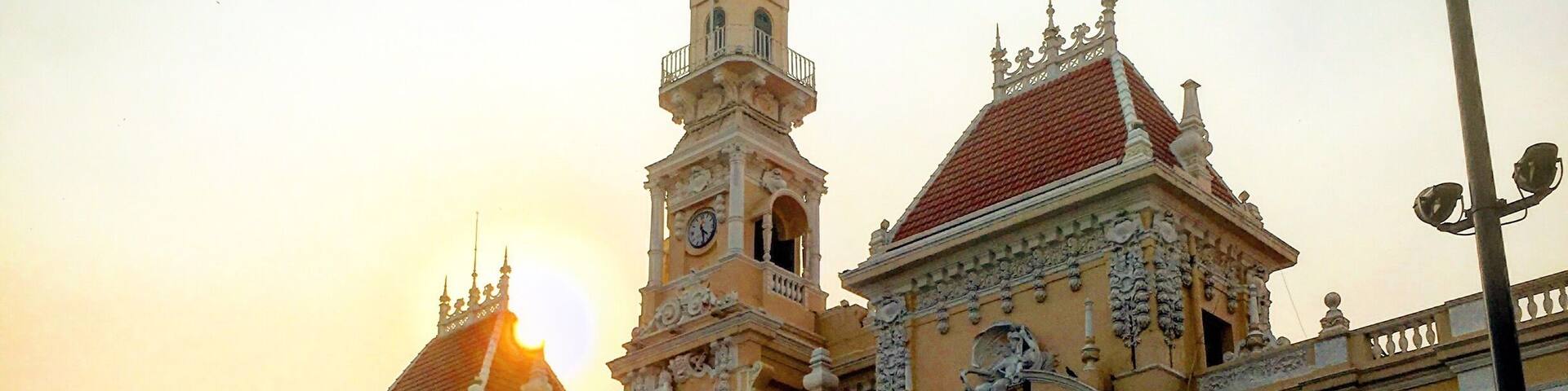 Sunset over the city hall in Ho Chi Minh City...
#hochiminh #vietnam #sunset #buildings #architecture
