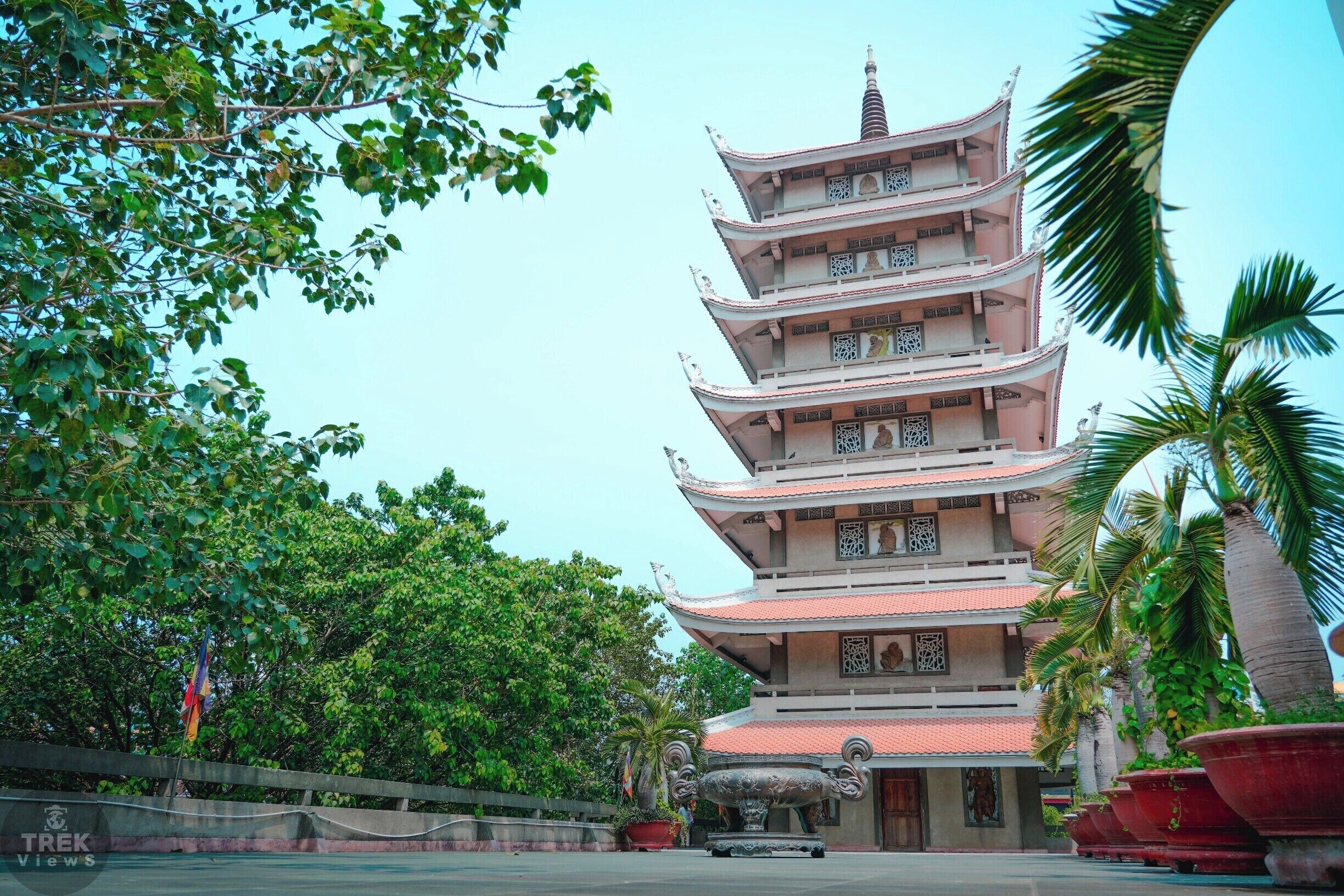 emple Views | Vĩnh Nghiêm Pagoda: The most striking structure on the grounds besides the pagoda itself is the seven story, 40m (131ft) tower. Built with the assistance of the Japan - Vietnam Friendship Association, the Kwan - Yin Tower is the tallest tower among Vietnam Buddhist Association where people pay homage to Siddhartha Gautama (Buddha), Samantabhadra, the bodhisattva associated with practice and meditation and the Manjusri, the bodhisattva associated with insight, which all three form the Shakyamuni Trinity in Buddhism.
.
.
.
.
#sonyalpha #sonya7riii #traveler #travellife #travelphotography #travelpics #travelgram #wanderer #wanderlust #instagood #instatravel #yourshotphotographer #lpfanphoto #travelsoutheastasia #explorevietnam #southeastasia #vietnam #saigon #hochiminh #visitvietnam #beautifulseasia #igvietnam #vietnamcharm #vscovietnam #buddhism #stonetower #pagoda #temple #asianarchitecture #asianculture