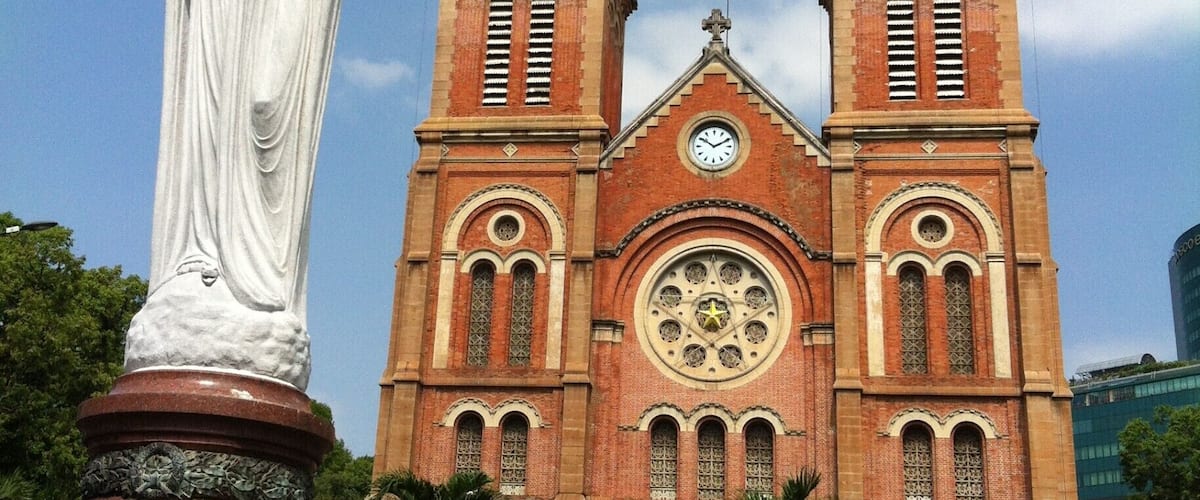 Established by French colonists, the cathedral was constructed between 1863 and 1880. It has two bell towers, reaching a height of 58 meters (190 feet).