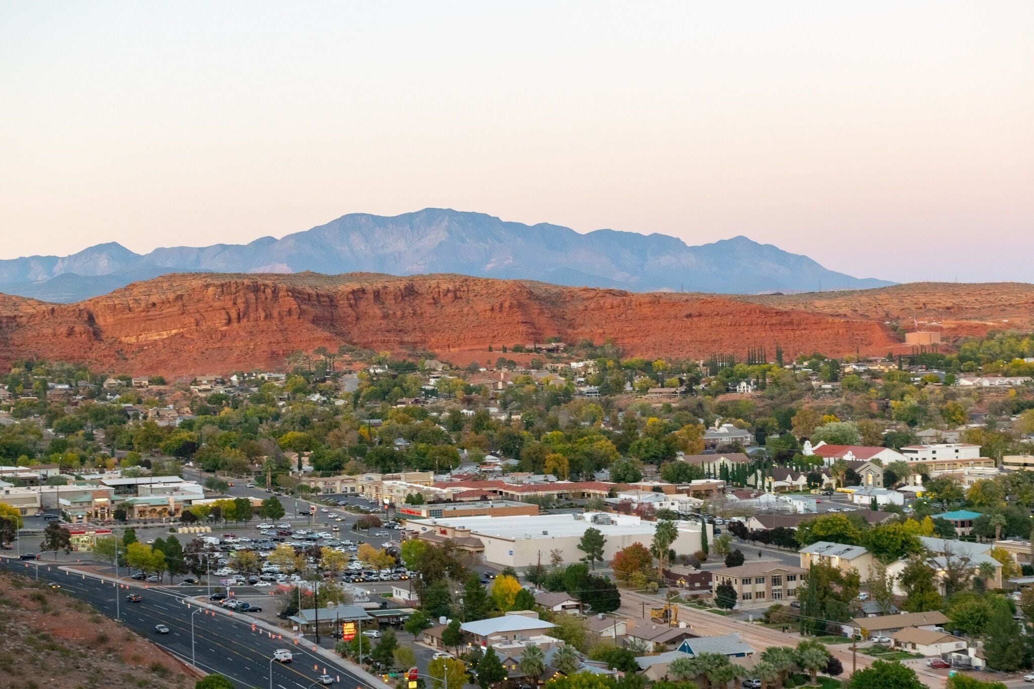 Beautiful St George, love the contrast in colors! #stgeorge #utah #mountains #canyons #redrock #city #views #travel #takeahike #wanderlust