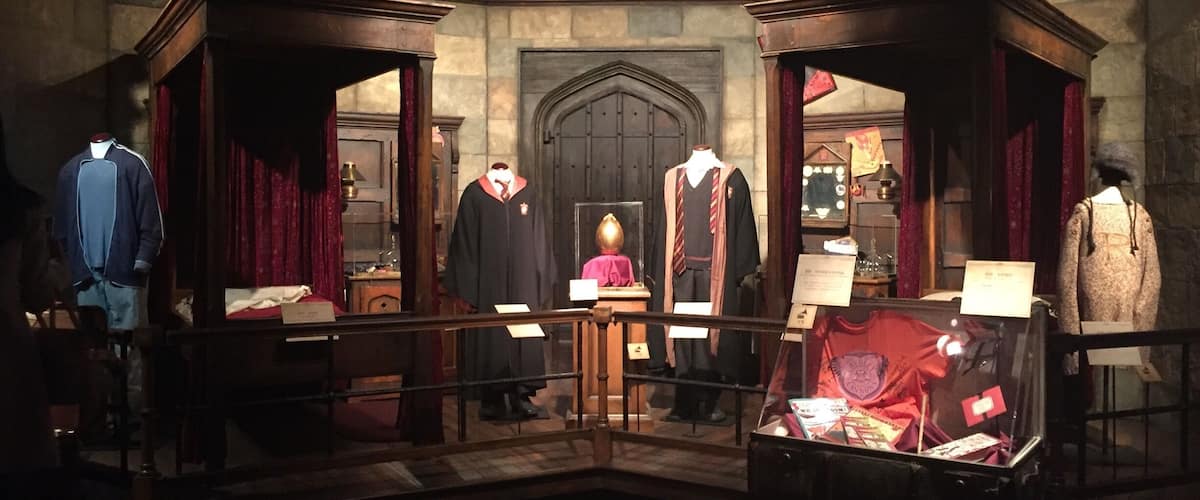 The Harry Potter Exhibition has finally comes to Shanghai, it's on the 9F of the Super Brand Mall at Luijiazui CBD. If you're in Shanghai, must definitely visit, it's only there till the end of February. (More affordable prices when going in groups of three or more, students, kids, and seniors.) But personally I just really like the gift shop!