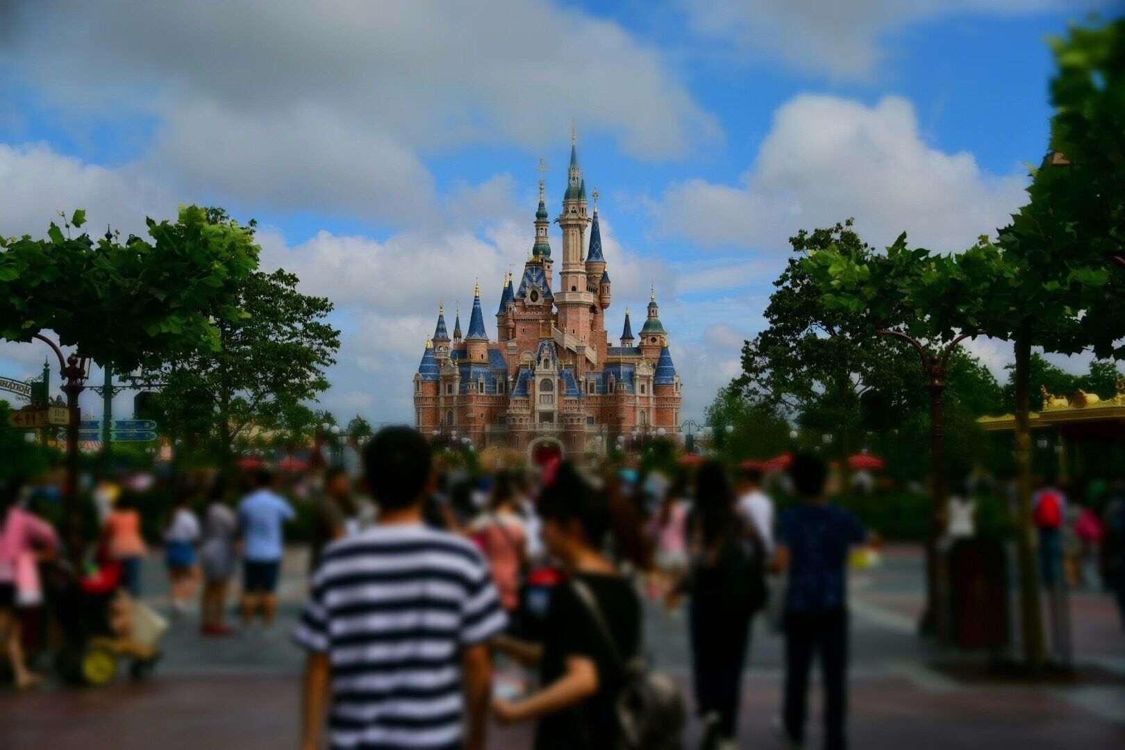 Shanghai Disneyland


#disney
#disneymagic