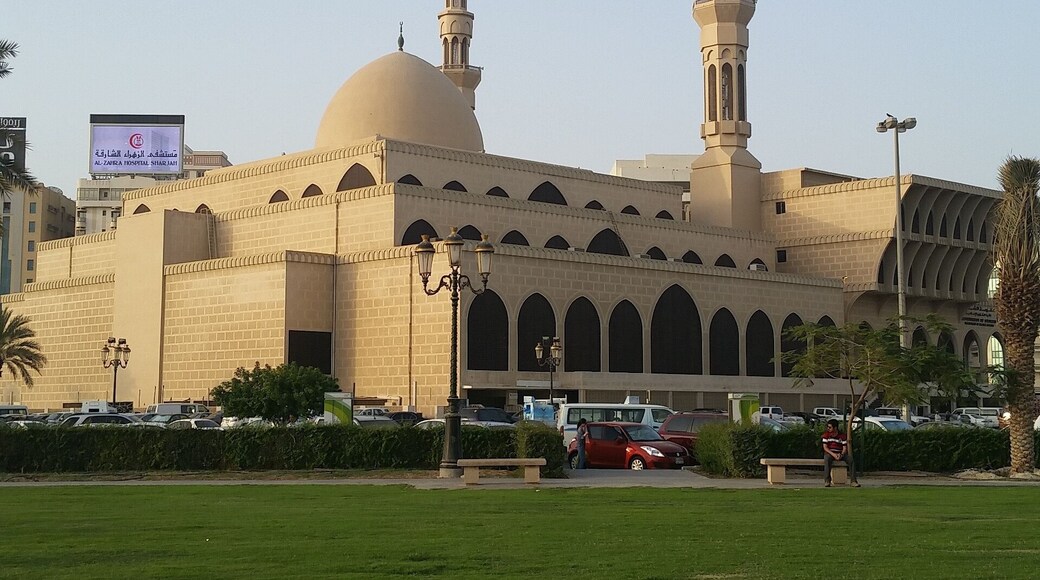 Al Maghfirah Mosque in Al Seef area was opened in 2002.
Sprawling in a 12,000-square-metre area in the heart of Sharjah on King Faisal Road, it is near the Central Souq, Al Jubail Bus Station and the Sharjah headquarters of Dubai Islamic Bank. King Faisal accommodates 17,000 people, 12,000 of whom can sit inside. It has a Ladies Prayer Hall, which many female faithful find accessible to go.
Built in 1984 and opened to believers by 1987, King Faisal Mosque holds lectures at night during Ramadan on Hadith, Fiqh, Aqidah and how to pray.This mosque accommodates 3,000 people in all, 2,000 of whom can sit inside.
#Travels #Travelling #Mosque
#Masjid #Photograph #Photography #Sharjah #UAE