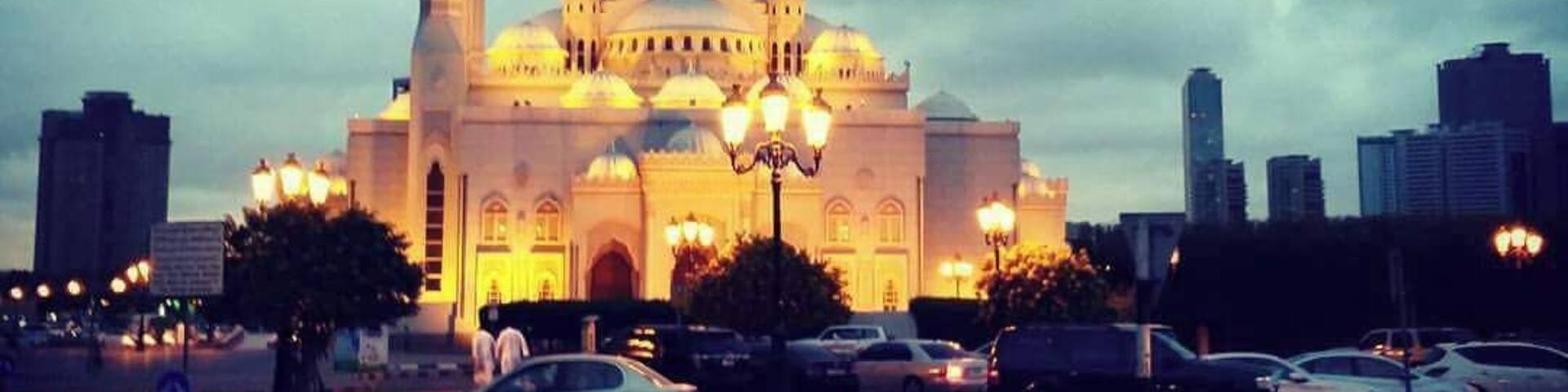 Afternoon View- 6:00pm
Al Noor Mosque in Buhairah Corniche is famous for its architecture which resembles the ‘Blue Mosque’ in Turkey. It is bedecked with 34 elegant cascading domes in the exterior.
Specifically, Al Noor Mosque is bedecked with 34 elegant cascading domes in the exteriors that always catch the eyes of visitors and faithful. “The central dome is surrounded by several half domes and finally at each corner by four small cupola domes,”
Situated in the Corniche, Al Noor Mosque is a living testimony to local residents, whose families have lived in this oldest settlement in the emirate.
#Travels #Travelling #Mosque
#Masjid #Photograph #Sharjah #UAE