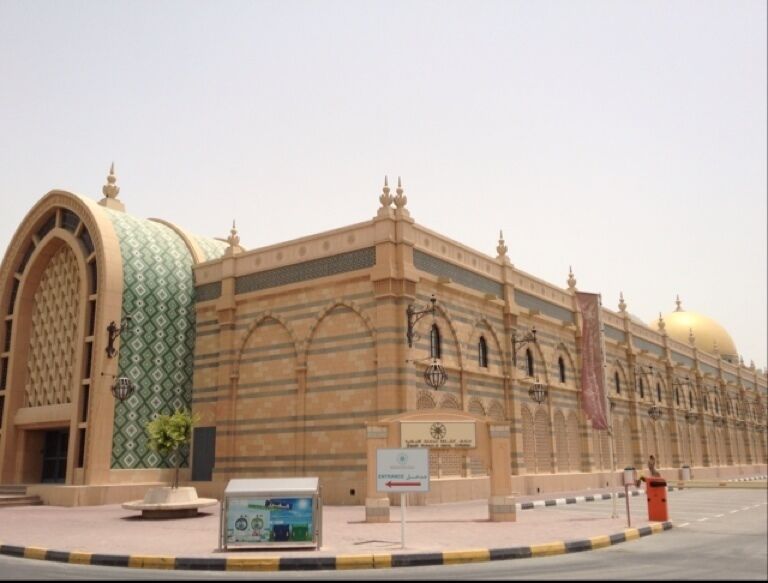 The Islamic Civilization museum in Sharjah is one of the unique architectures un the city. Situated right next the Corniche of the Persian Gulf, it encompasses very interesting and attractive exhibits of the Islamic civilization. Visiting the museum is worth the trip from Dubai.