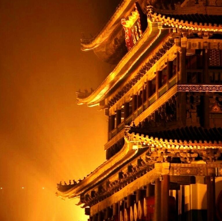 This 14th century tower lies in the heart of the old walled town of Xi'an. The name is quite literal - it housed a large drum that was struck at sunset each night. Today it hosts a drum museum and a daily drum performance, and is beautifully lit at night.