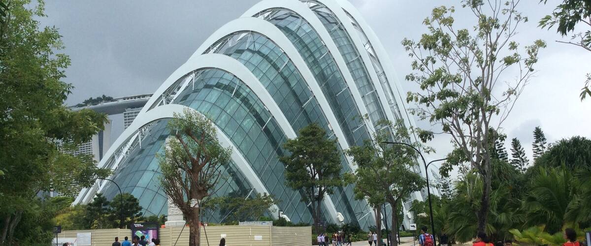 This dome is air-conditioned according to requirements of plants and flowers from all over the world.