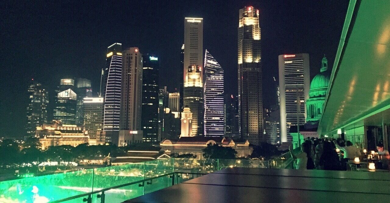 SMOKE & MIRROR Bar on top on National Gallery with panoramic view of the city
