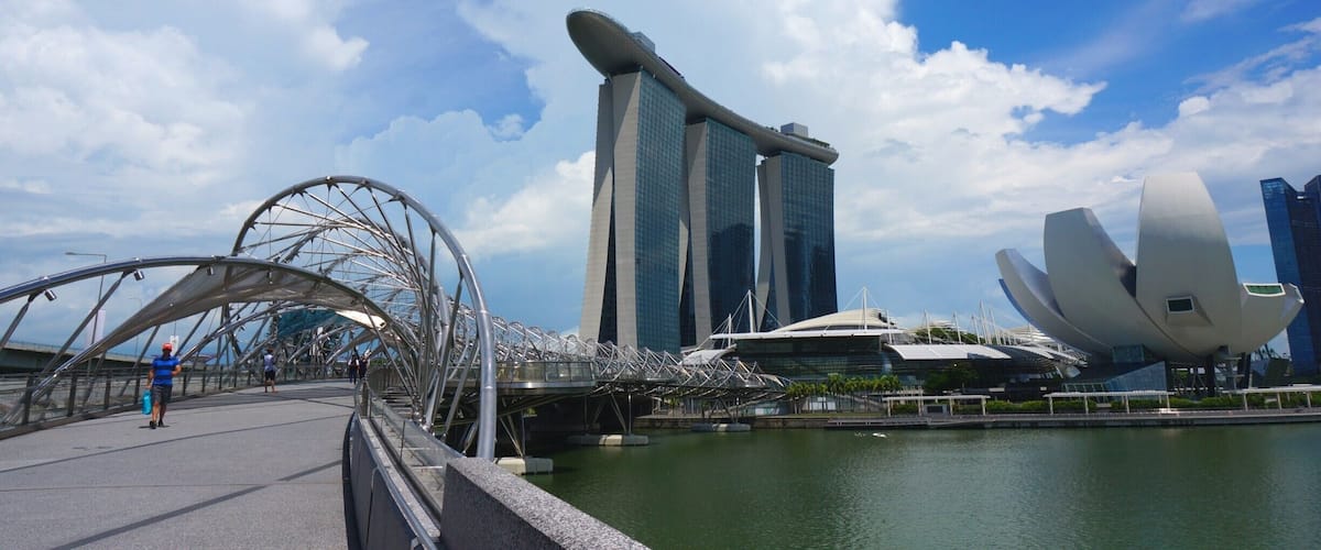Exploring Marina Bay. From the left, Helix Bridge, Marina Bay Sands Hotel, and the building that looks like a flower is the Arts & Science Museum.