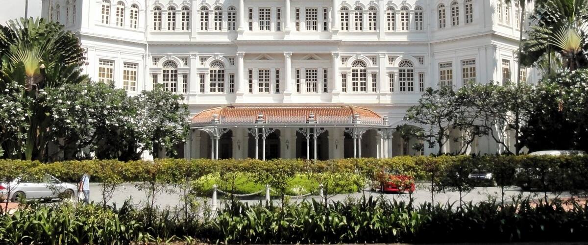 The wonderful Raffles Hotel in Singapore (May 2010).