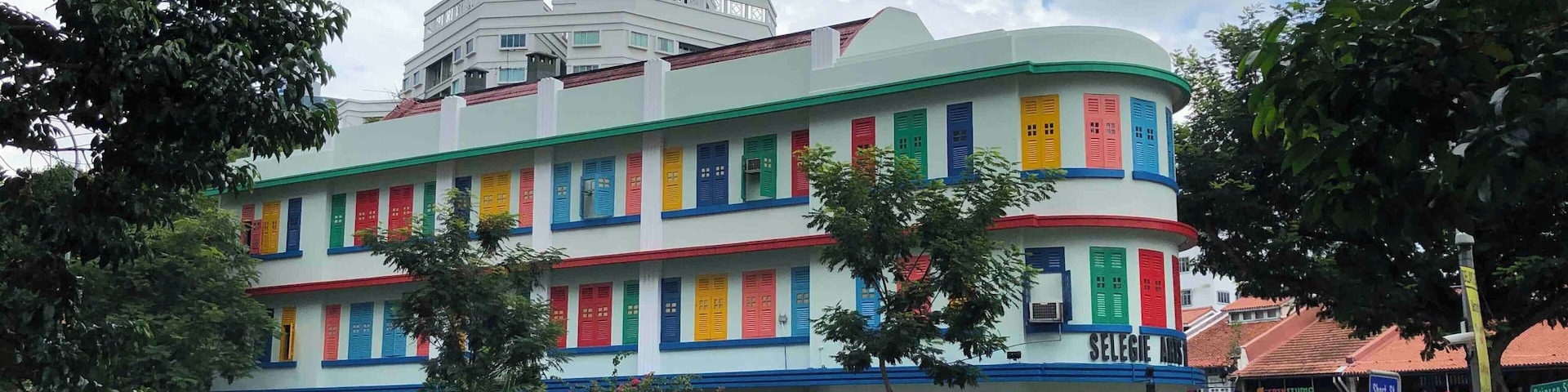The Selegie Arts Centre is one of few buildings unaffected by major demolition in the area. Most shophouses on the same stretch had been torn down in the early 1990s. The gallery on the third level is named Loke Wan Tho Gallery after their former Vice President Datok Loke Wan Tho, better known as the founder of the Cathay Organisation.
#OnTheRoad