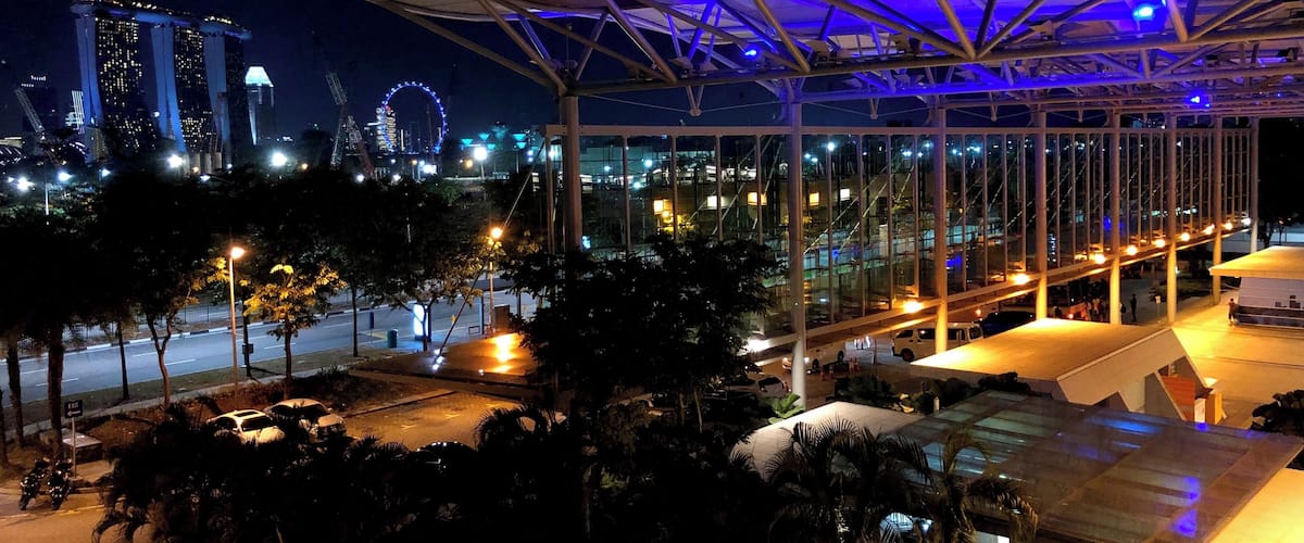 Marina South Pier is used as a terminal for tourists and day-trippers who are boarding small boats and ferries heading for the Southern Islands. There are regular ferries from the pier to Kusu Island and Saint John's Island. (February 2019)