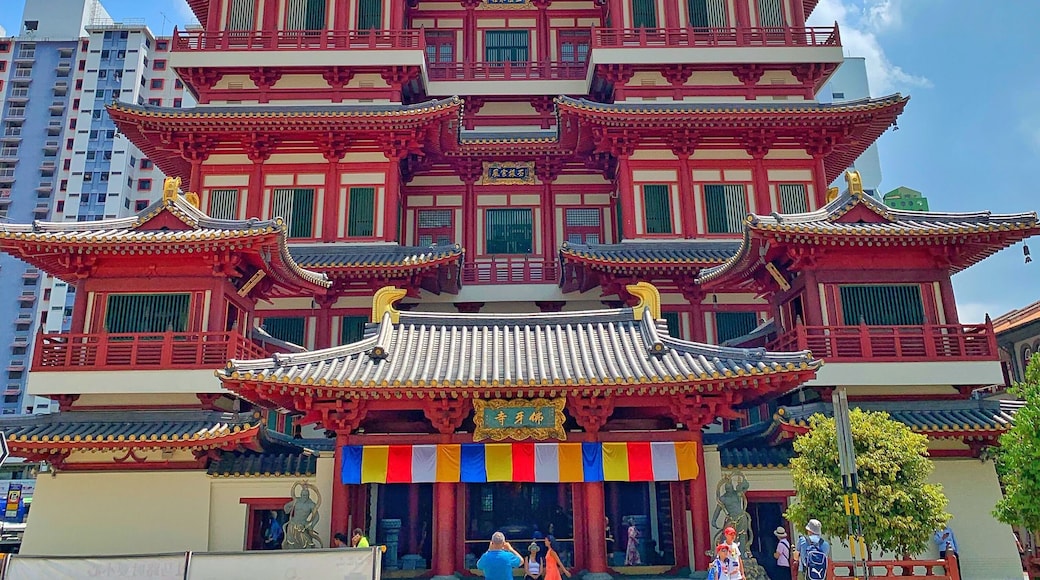 Located in Chinatown, this temple is free to enter and explore. Be sure to visit the rooftop garden