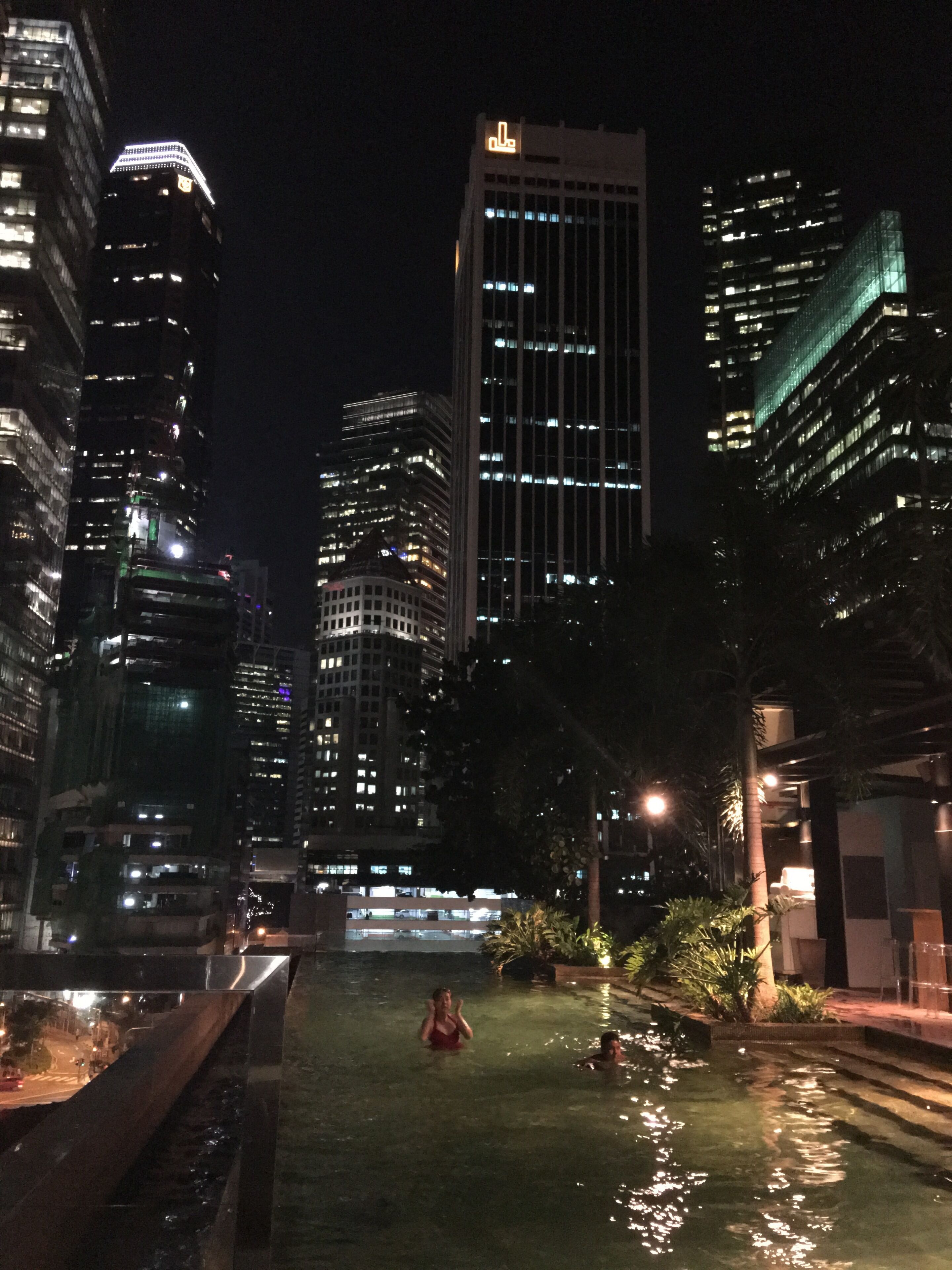 Rooftop pool So Singapore