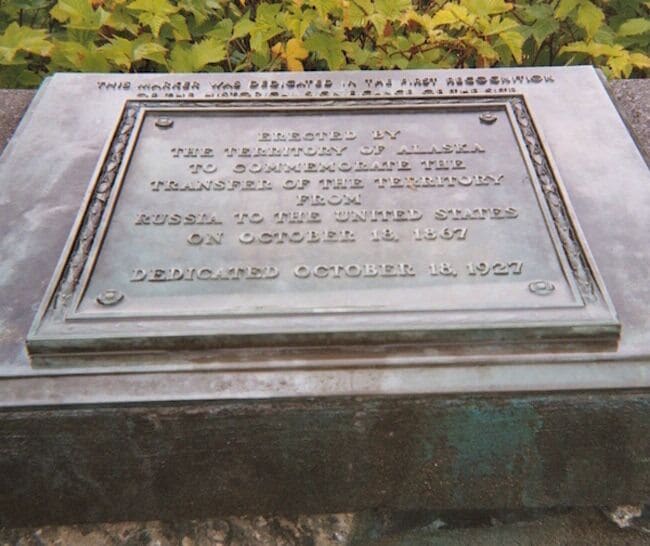 The plaque at the top of Castle Hill, commemorating the transfer of the Alaska Territory from Russia to the United States in 1867.
Sitka is filled with historic sites;  this is the one that made the most impact on me.
https://davenotravels.blog
#culture