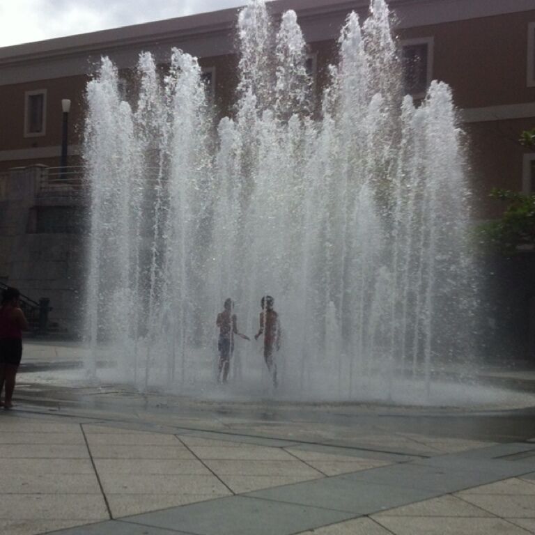 Nice & Beautyfull especially for kids!! 