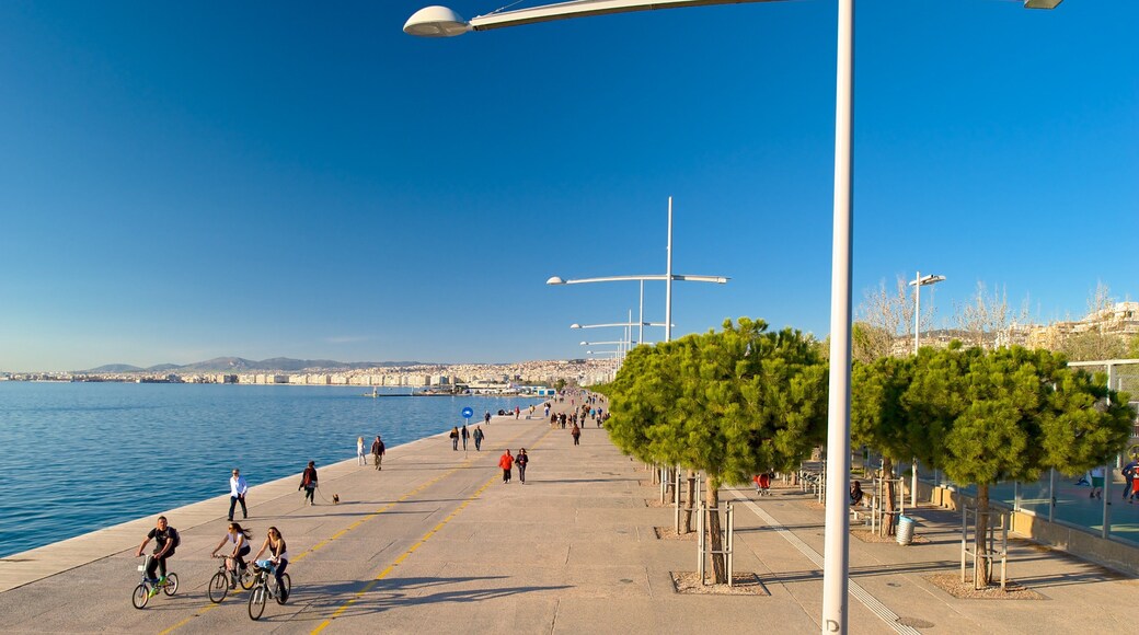 Thessaloniki featuring street scenes and general coastal views