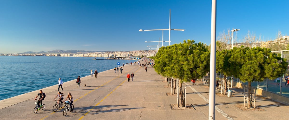 Thessaloniki featuring street scenes and general coastal views